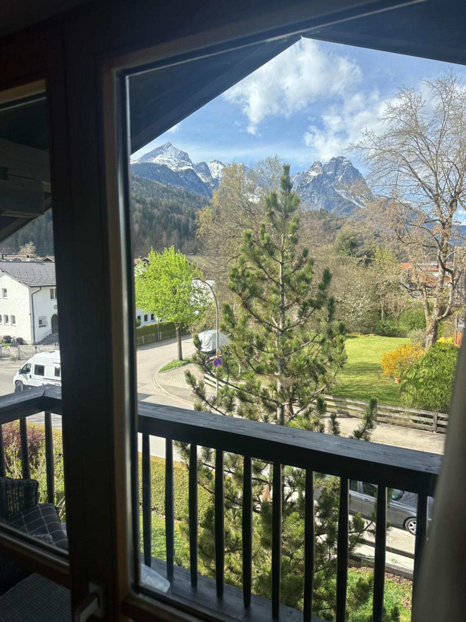 Gaestehaus Antonia Garmisch-Partenkirchen Exteriör bild
